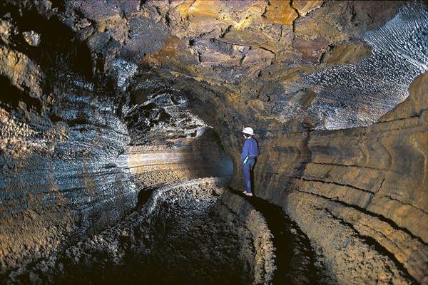 españa-patrimonio geologico Interior de la Cueva del Viento en Icod de los Vinos (Tenerife)_662.JPG