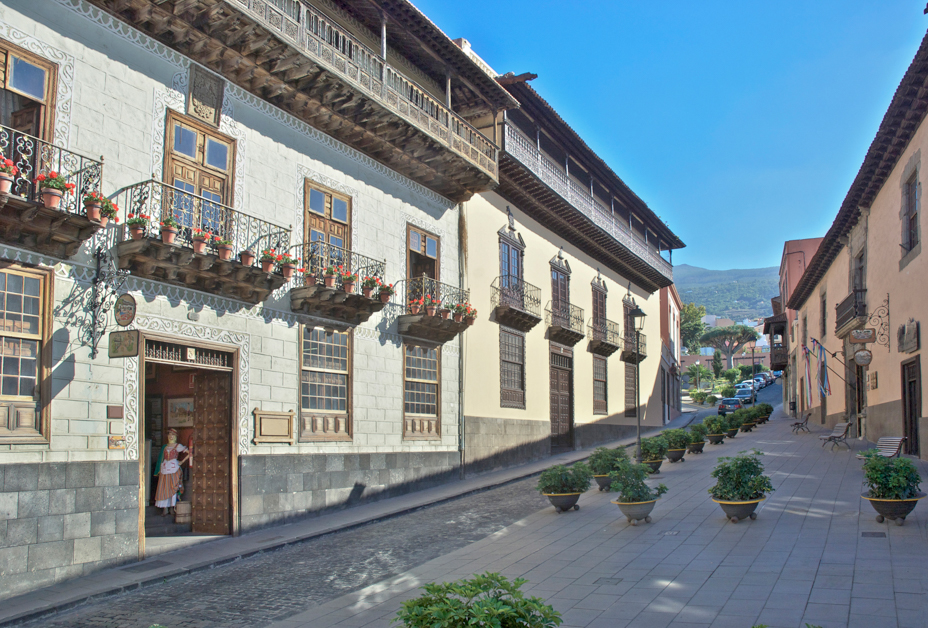 la casa de los balcones
